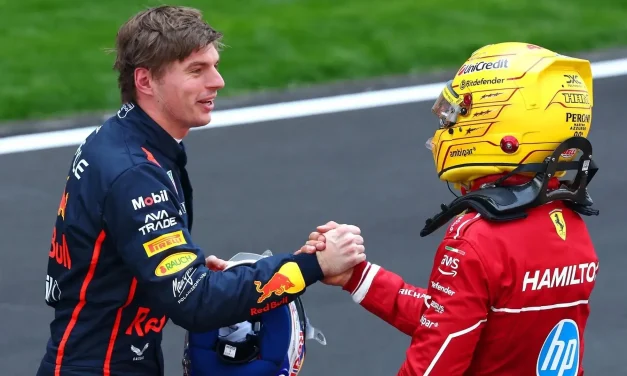 Malesia, Verstappen in pole e la Ferrari di Hamilton in prima fila davanti a Vigna