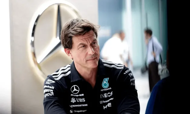 Mercedes a Singapore con due vetture diverse per tutto il weekend?